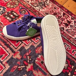 Cariuma Purple Suede Sneakers
